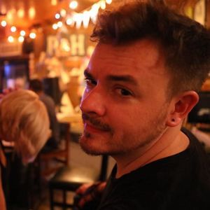 Meet your Posher, Cameron